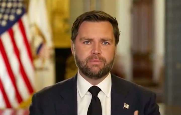 Россия отказывается от переговоров с Украиной и США, но ей "нужно проснуться" - Джей Ди Вэнс