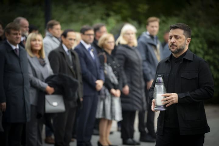 Even during the war, Ukraine never forgets Babyn Yar: Zelenskyy honored the memory of the victims