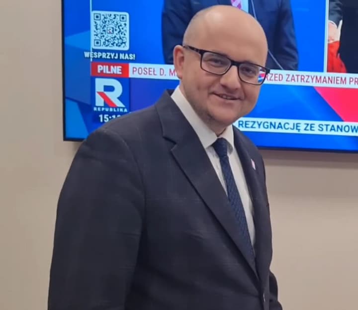 У Польщі відмовились порушувати справу щодо прапора УПА на концерті Макса Коржа: депутат Сейму вимагає відповідей