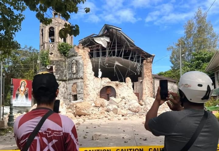 Сильное землетрясение на Филиппинах: поиски прекращены, приоритетом является помощь 20 000 перемещенных лиц