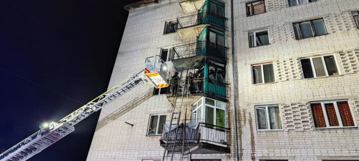 В Житомире горело общежитие мединститута: пострадали четверо студентов
