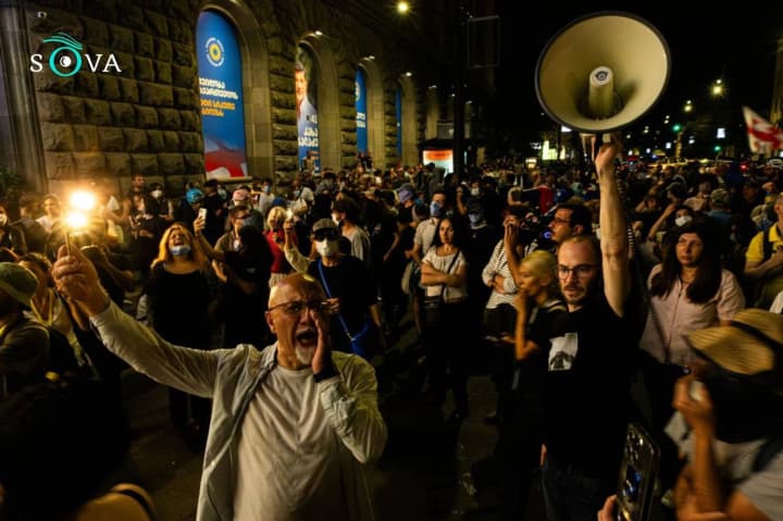 В Грузии против протестующих, правозащитников и СМИ направлены репрессии, подобные российским - AP