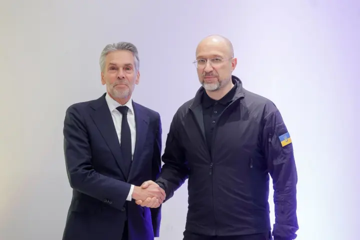 Шмыгаль и премьер Нидерландов посетили предприятие по производству украинских БПЛА