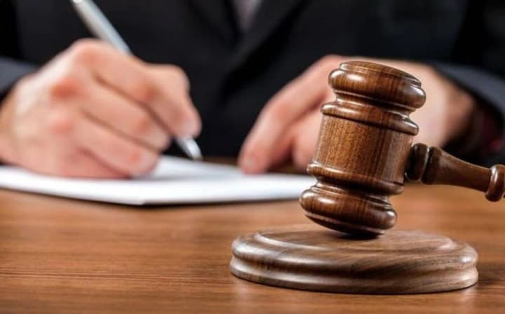 Три приговора и 50 дел в суде: прокуратура Луганщины привлекает к ответственности коллаборантов и предателей