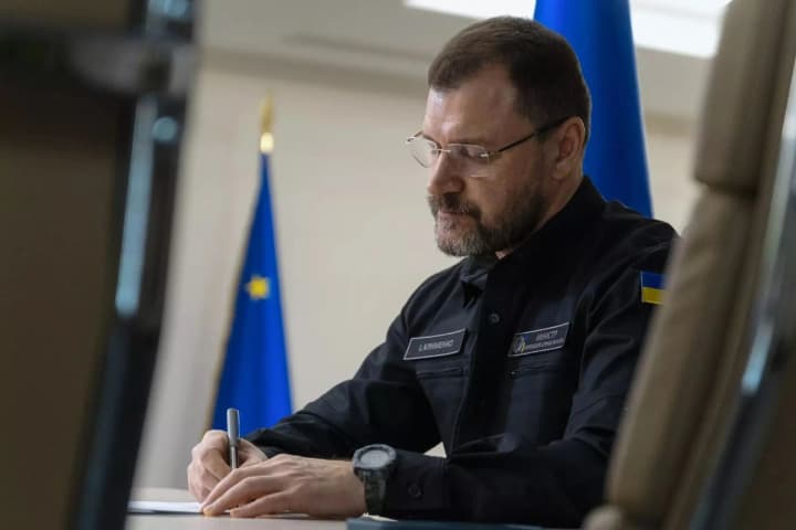 В общинах работает 42 центра безопасности, в школах уже есть 1730 офицеров полиции - МВД