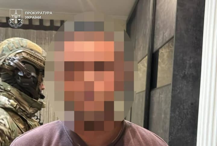 Пытали паяльником предпринимателя и требовали 500 тыс. долл. выкупа: сообщено о подозрении трем лицам