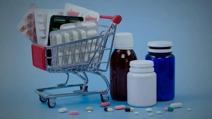 Вірус наступає – ціни кусаються. Як аптечне правило “найдешевшого аналога” рятує ваш гаманець