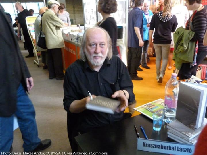 Нобелевскую премию по литературе 2025 года получил венгерский писатель Ласло Краснахоркаи
