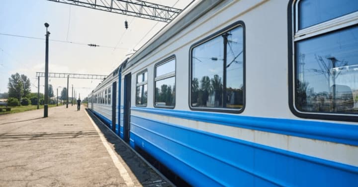 Konotop mayor reported a possible strike on a train in Chernihiv region: Ukrzaliznytsia denied the information