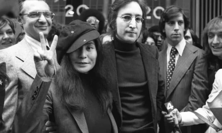 Найдено утерянное интервью Джона Леннона: музыкант опасался прослушивания спецслужбами