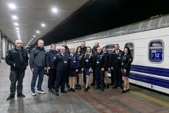 Украина запустила ежедневный поезд "Киев - Бухарест" несмотря на атаки рф