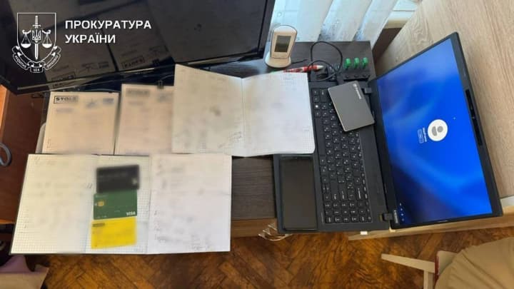 Начальника поселковой военной администрации на Херсонщине подозревают во взяточничестве на более чем 930 тыс. грн