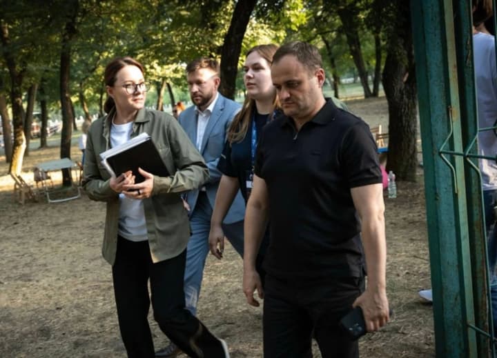 Ukraine to streamline the evacuation process from frontline communities: how responsibilities will be distributed