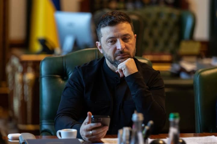 Зеленський поспілкувався із Макроном, головна тема – захист українського неба