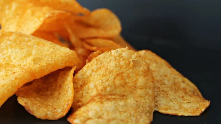 Картопляна спадщина та чистіші інгредієнти: виробник чіпсів Lay’s презентує оновлення бренду