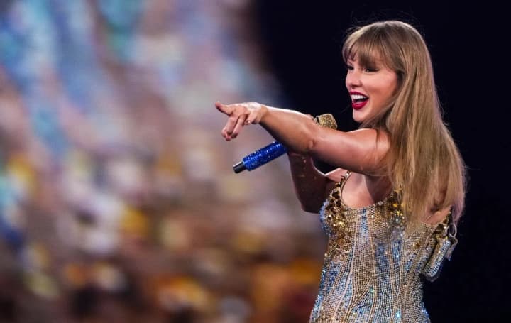 Тейлор Свифт анонсирует документальный сериал о своем последнем туре