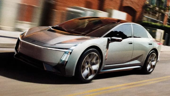 Новая Toyota Corolla удивила своим видом: первые фото концепта