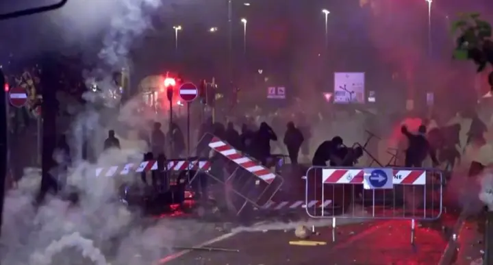 Матч "Италия-Израиль": пропалестинские протестующие устроили столкновения с полицией