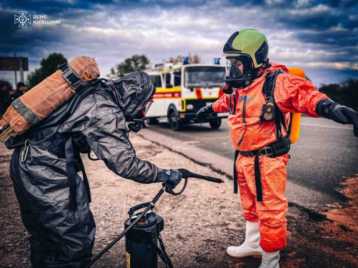 У селі на Київщині стався розлив азотної кислоти: чи є загроза для населення