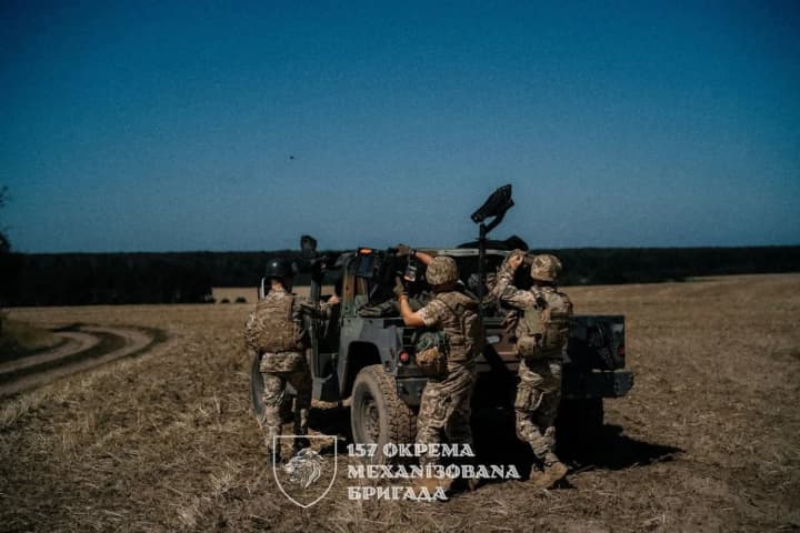 Враг 61 раз атаковал позиции Сил обороны: активные бои на Покровском и Александровском направлениях