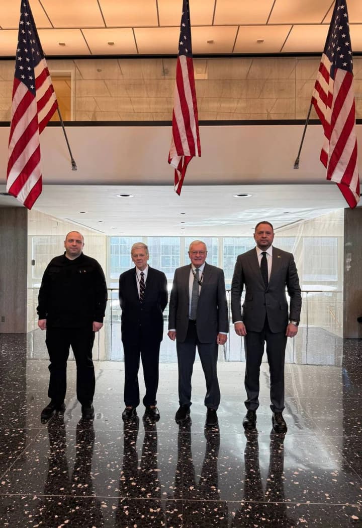 Узгодили ключові пріоритети і акценти перед зустріччю Зеленського і Трампа: українська делегація провела важливу розмову з Келлогом