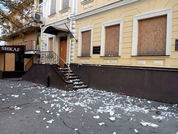 Російські обстріли пошкодили два музеї в Херсоні за один день - ОВА