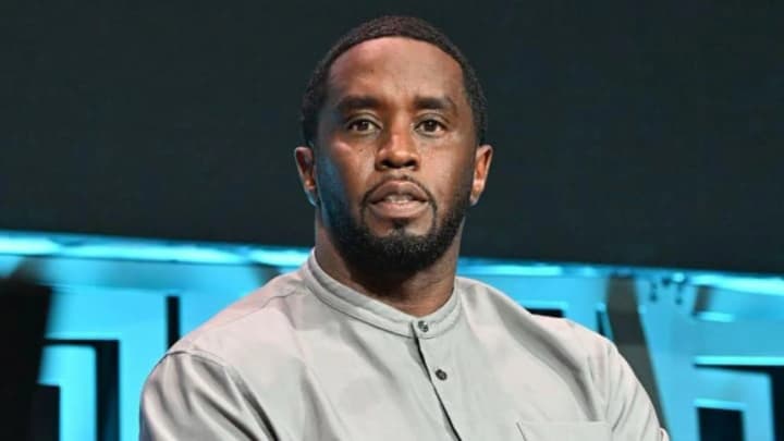 Белый дом опроверг информацию о возможном освобождении рэпера Diddy: окончательное решение за Трампом - Daily Mail