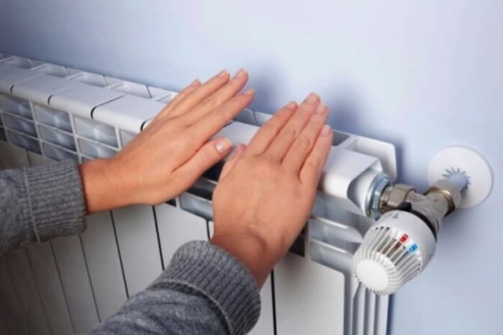 Старт опалювального сезону: в яких областях вже дали тепло, і як триває підготовка