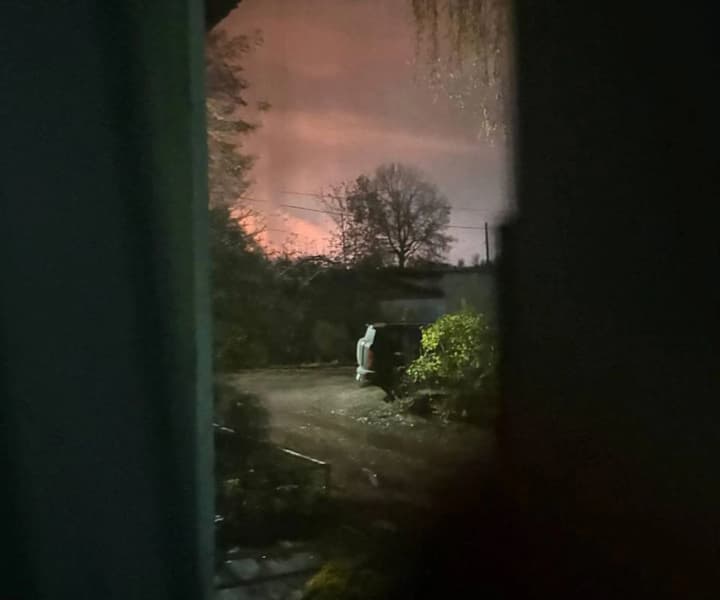 БПЛА атаковали НПЗ в рязани в ночь на 23 октября: дорога к предприятию перекрыта