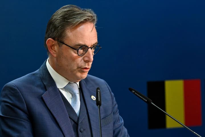 Belgian PM wants guarantees from allies on Russian assets in Euroclear for Ukraine: threatens to block