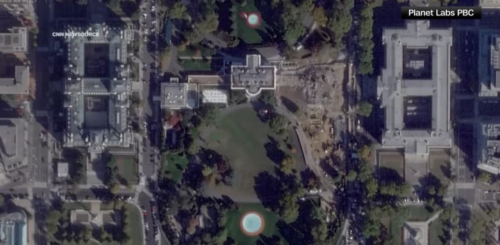 На супутникових знімках показали знесення Східного крила Білого дому