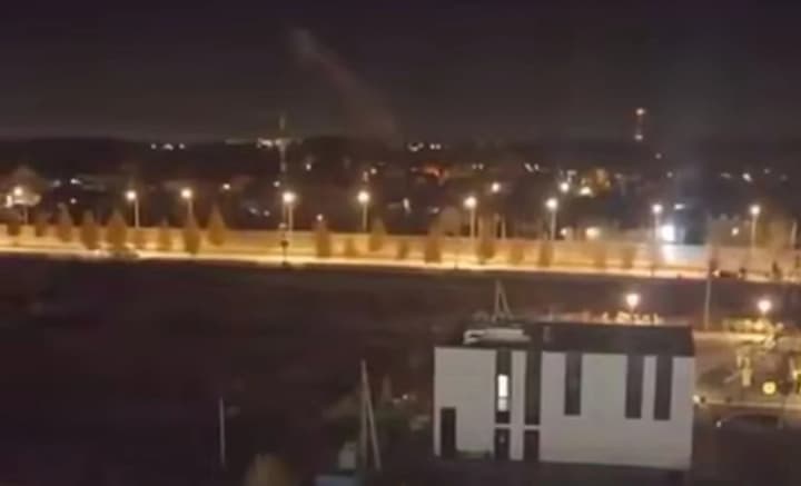 Москва подверглась масштабной атаке дронов: есть попадания и взрывы - СМИ