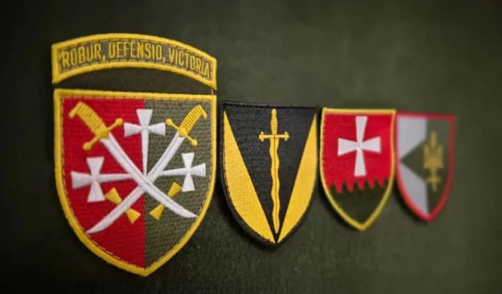 "Considering historical traditions": The Ministry of Defense announced how many new chevrons were approved in 2025