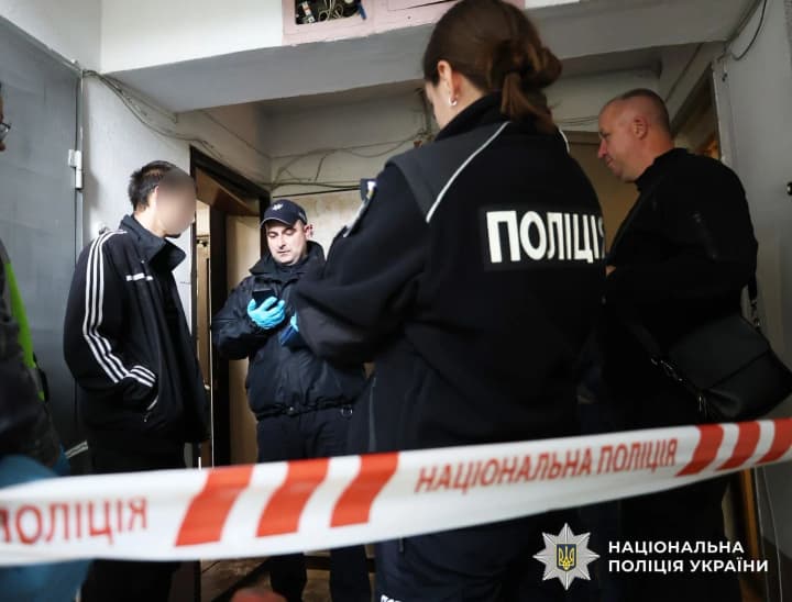 В Николаеве трагически погибли двое маленьких детей: мать оставила их одних в квартире на полсуток - полиция