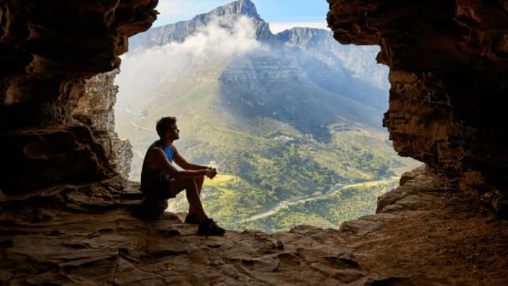 День відлюдника та День військового фінансиста Збройних сил України: що ще відзначають 29 жовтня