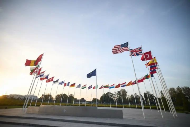 У Європі заявили, що США збираються вивести частину військ зі східного флангу НАТО: в Альянсі відреагували