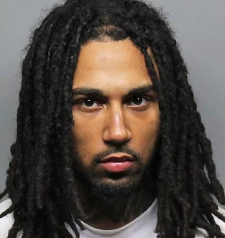 В Калифорнии ищут подозреваемого в убийстве, которого случайно освободили из тюрьмы