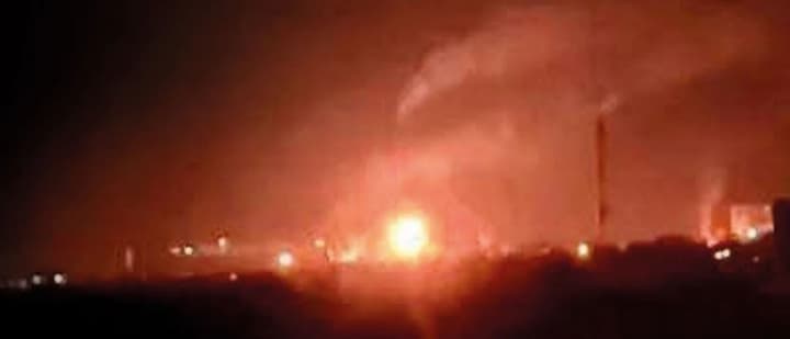 Генштаб підтвердив ураження Саратовського НПЗ і об'єктів логістки армії рф на Луганщині