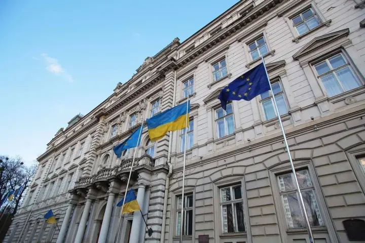 Присвоение почти 4 млн грн на проекте детской больницы: будут судить экс-чиновника ЛОГА и директора госпредприятия