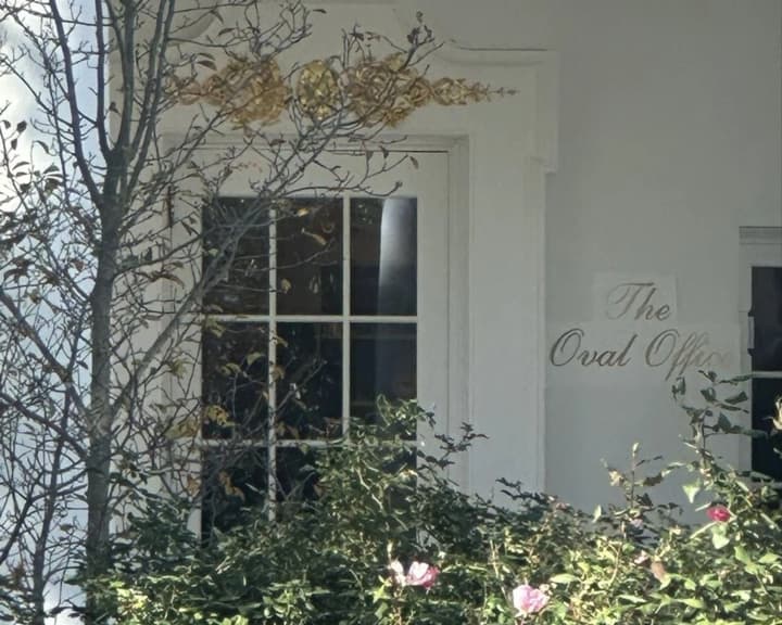Trump’s gold sign outside Oval Office prompts backlash - report
