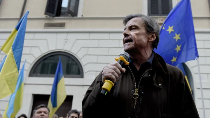 Italian Senator Carlo Calenda got a tattoo of the Ukrainian coat of arms