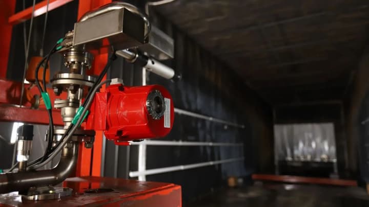 У Південній Кореї представили першу автономну систему для боротьби з вогнем на морі