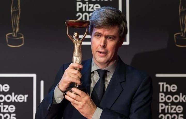 Booker Prize: The 2025 laureate is the novel "Flesh" by writer David Szalay