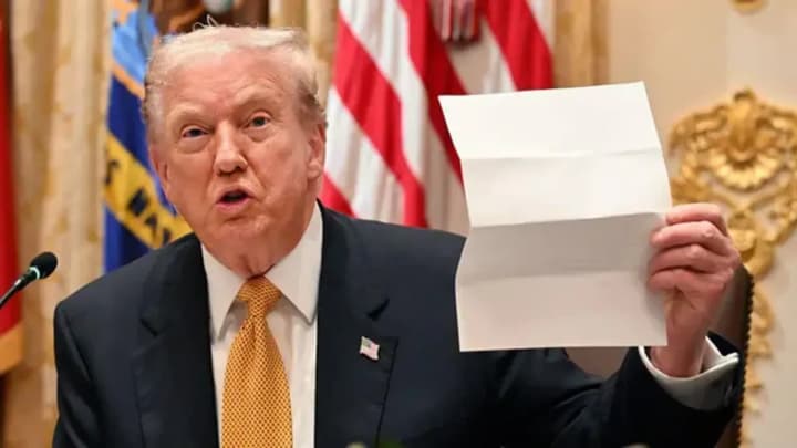 Россия поддержала Трампа в обвинениях против BBC и назвала журналистов "русофобами"