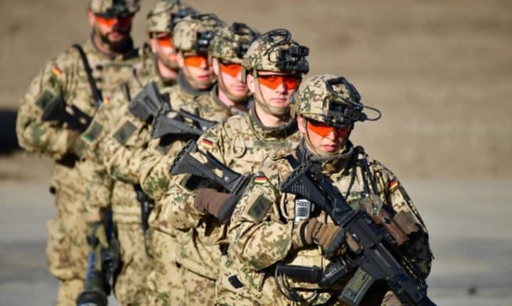 Германия потратит 26,5 млрд евро на военную одежду и бронетехнику своей армии