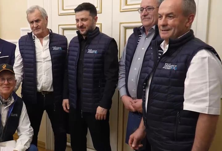 Zelenskyy in France thanked fishermen for anti-drone nets for Ukrainian cities