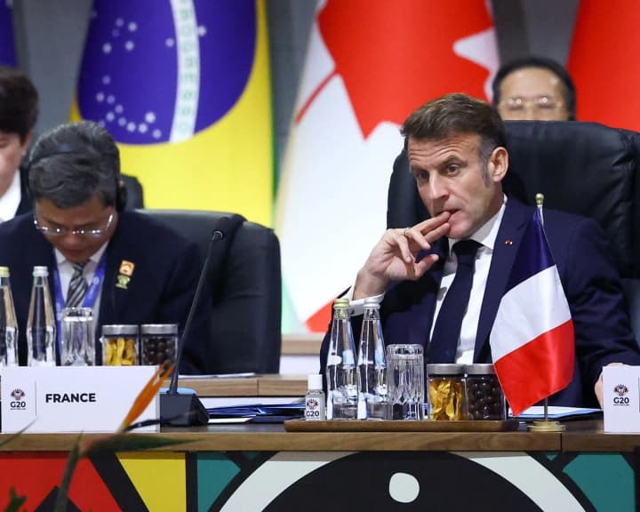 Starmer, Macron, and Merz held a meeting on the sidelines of the G20 regarding Trump's peace plan for Ukraine