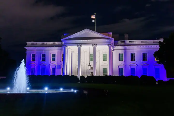 В Европе заявляют об опасениях по поводу остановки Трампом поддержки Украины - FT