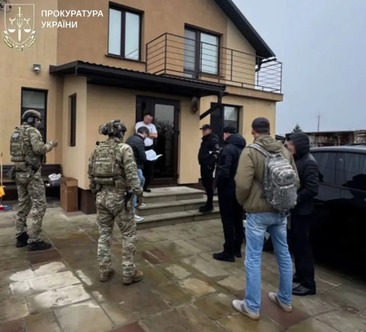 235 thousand UAH in bribes and "black" accounting: a corruption network exposed in the State Labor Service unit in Prykarpattia