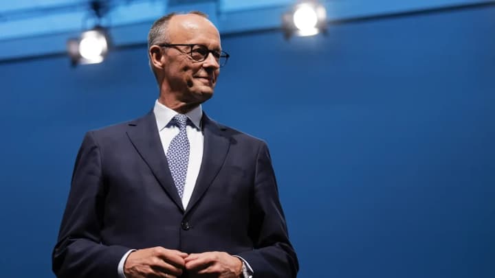 Мерц отменил поездку в Норвегию ради переговоров в Бельгии по российским активам для кредита Украине